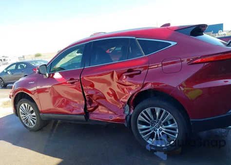 2021 Toyota Venza Xle из США, поврежденный, VIN JTEAAAAH6MJ057469